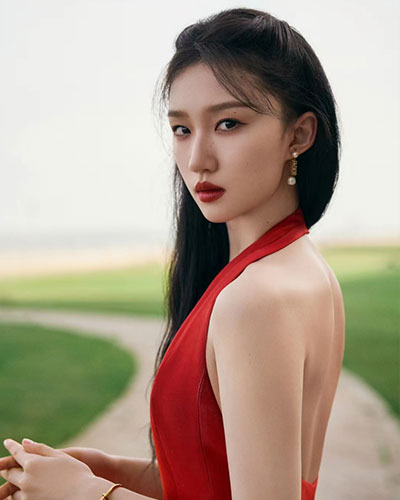 王佳怡