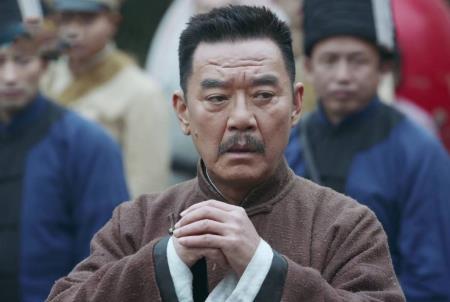 《一代洪商》电视剧中杨同昌谁饰演的？
