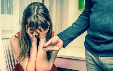 女子为让男子离婚给原配转账120万 怎么回事