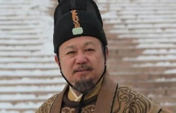 管仲是被谁举荐成为宰相的？(鲍叔牙荐管仲当宰相)